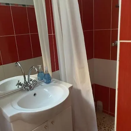 Appt 4 Pers Avec Jardin Ombrage En Centre De Apartment Sete